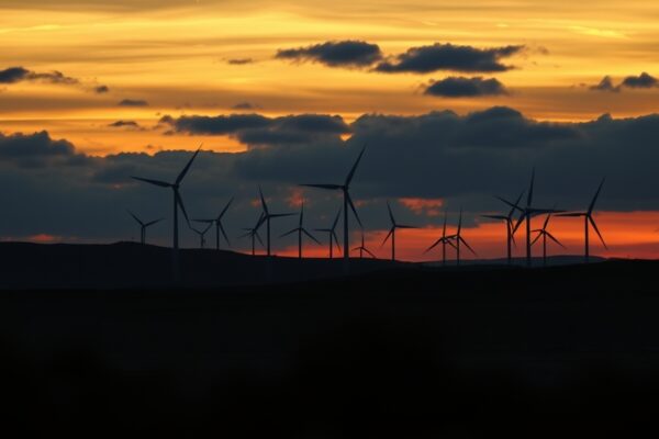 EU Unveils Energy Crisis Shield, Cites €24 Billion War Cost