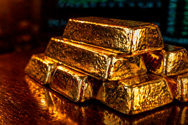 How to Make Billions Buying the Same Things Everyone Else Does