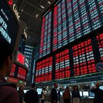 Nikkei 225 Defies Wall Street Sell-Off, Reaches Record Highs