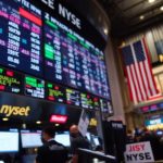 US Stocks Climb Thursday; Dow Sets New Record